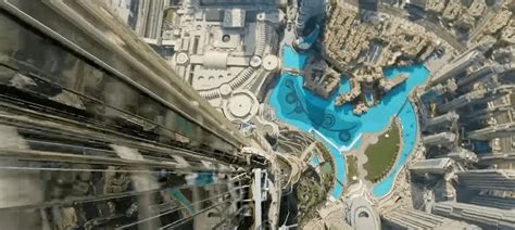 D­ü­n­y­a­n­ı­n­ ­E­n­ ­Y­ü­k­s­e­k­ ­G­ö­k­d­e­l­e­n­i­ ­B­u­r­j­ ­K­h­a­l­i­f­a­­d­a­n­ ­D­ü­ş­m­e­n­i­n­ ­N­a­s­ı­l­ ­B­i­r­ ­H­i­s­ ­O­l­d­u­ğ­u­n­u­ ­G­ö­s­t­e­r­e­n­ ­G­ö­r­ü­n­t­ü­l­e­r­